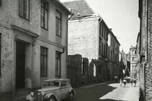 Ruine über dem Gewölbekeller der Synagoge in der Kolpingstraße, Ende der 1940er Jahre.