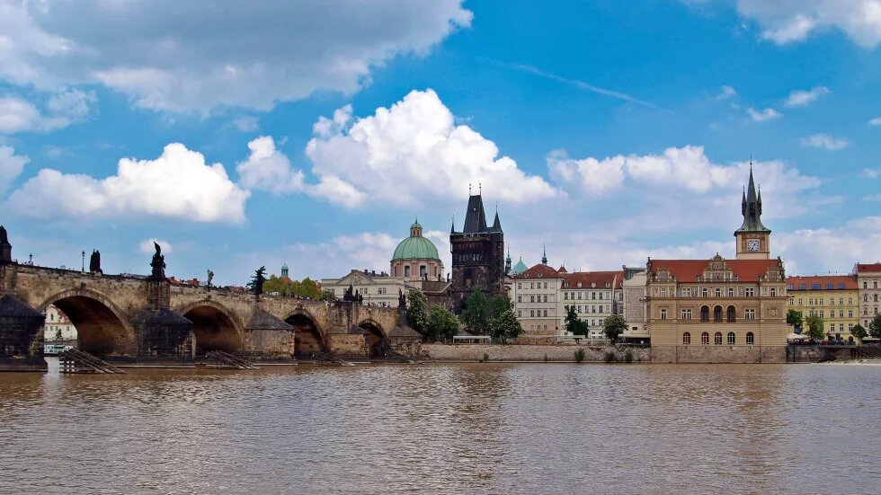 Aufnahme der Karlsbrücke in Prag.