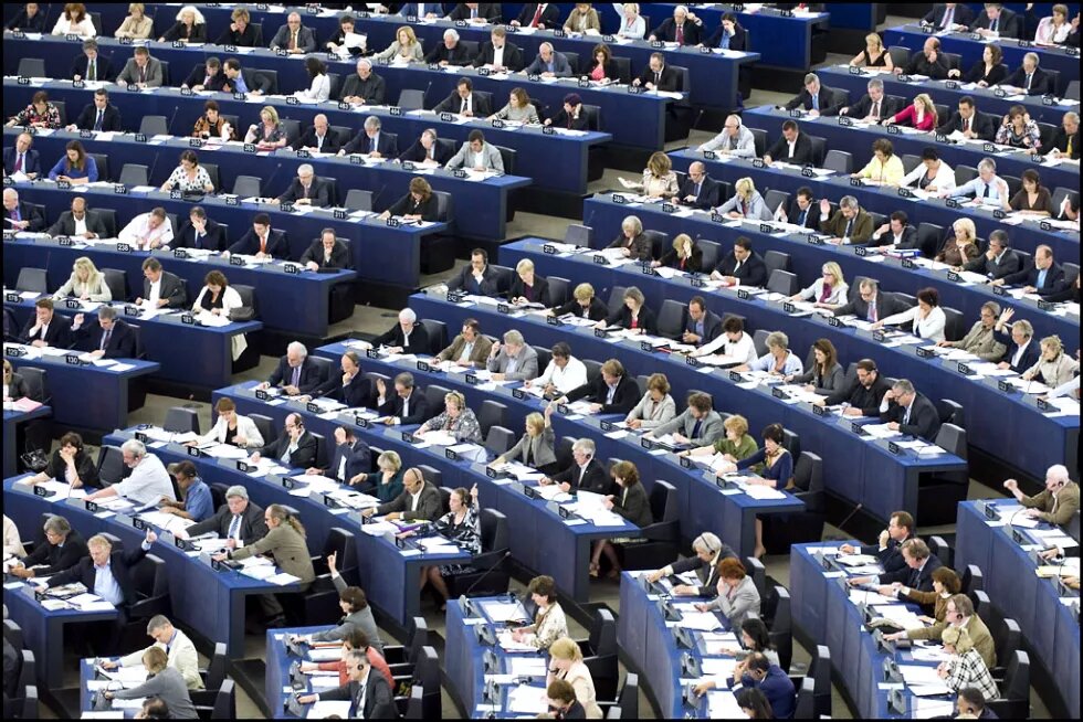 Die Europawahl 2019 - Das Europäische Parlament Die Europawahl 2019: Aufbruch in eine neue Epoche - Bild: Das Bild zeigt einen Ausschnit einer Sitzung im Europäischen Parlament